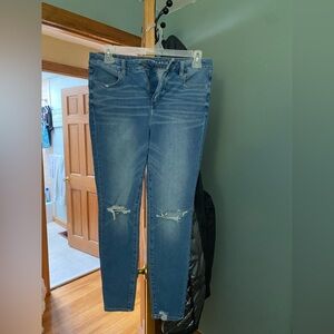 Size 8 SHORT American Eagle Jeans